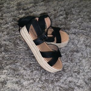 Espadrille sandals platform
